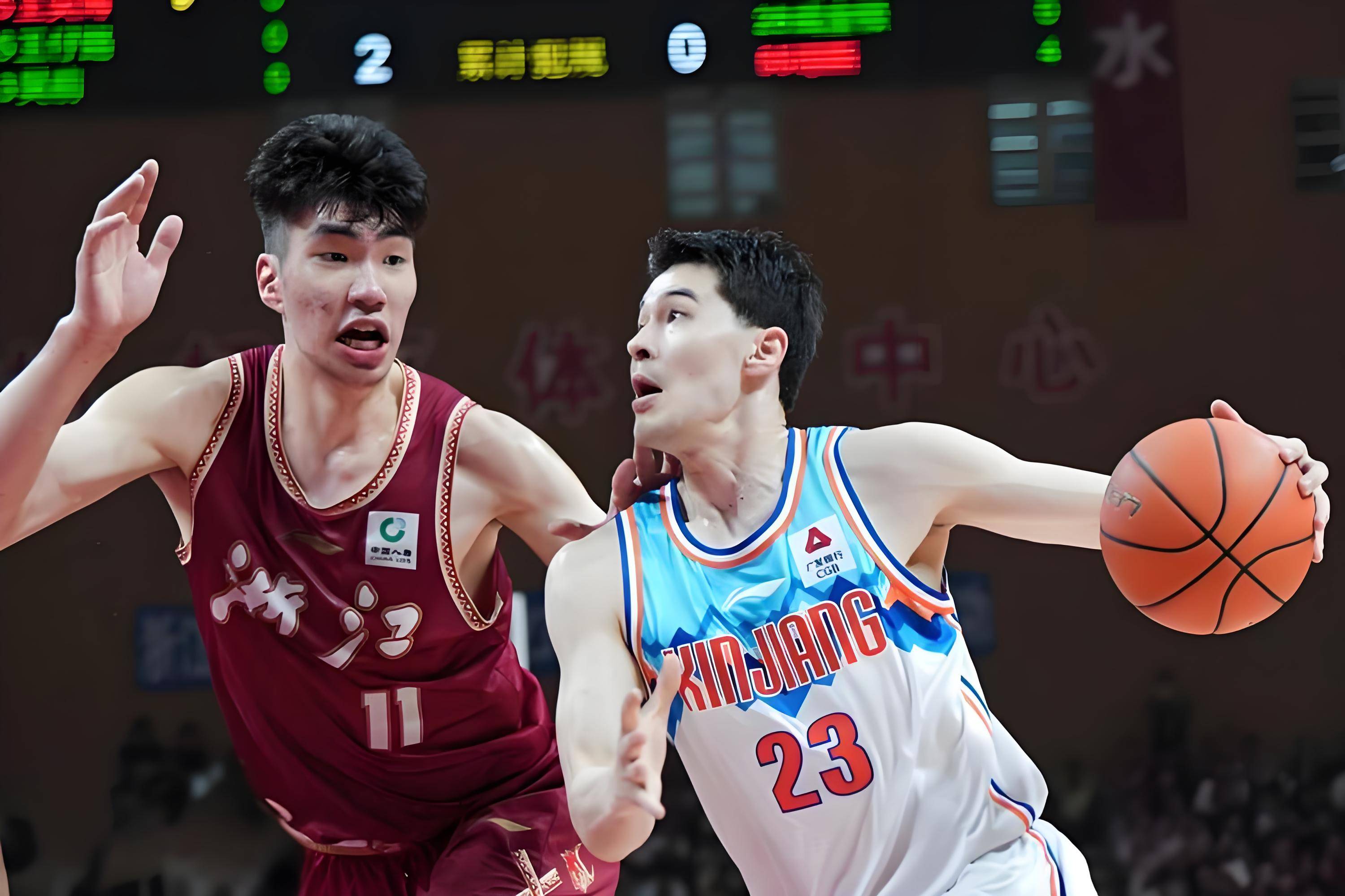 今晨欧超杯传出新动向，新疆广汇复出首秀，管理层表态：气氛紧张，更衣室氛围转暖的简单介绍